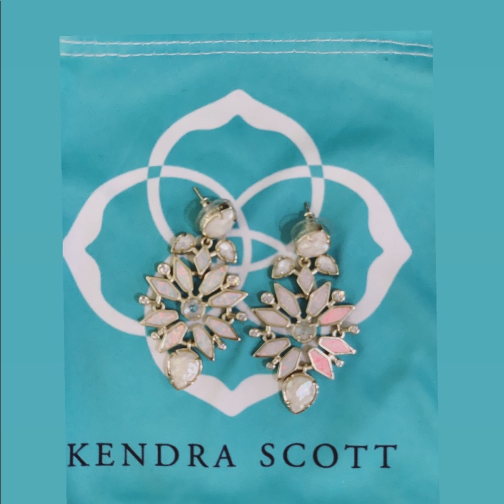 Kendra Scott Iridescent White Pear Earring